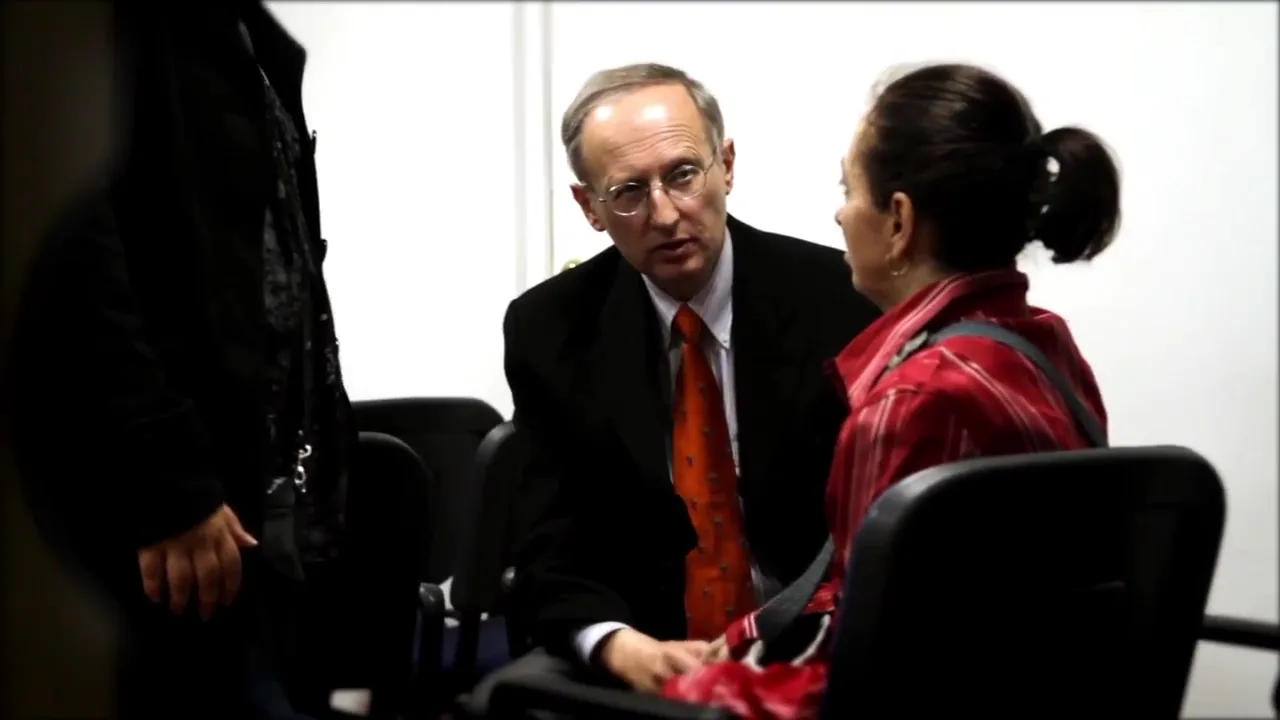 Dr. Zbigniew Wszolek speaking with Maria’s mother